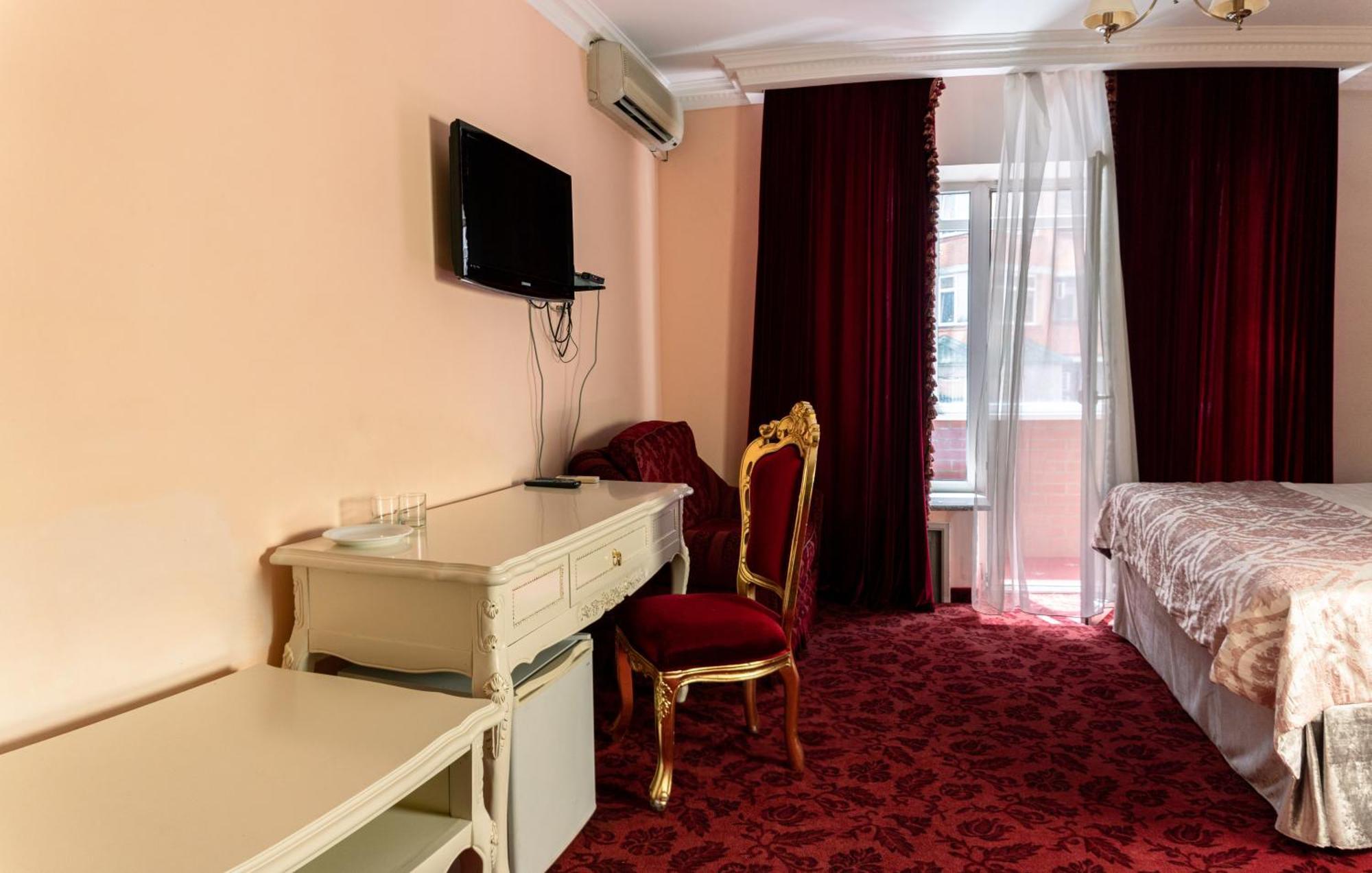 Royal City Hotel Kiev Exterior foto